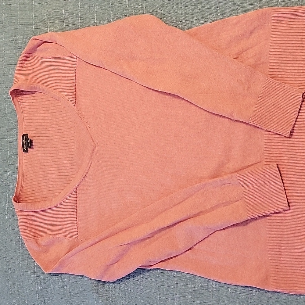 Women's V-neck sweater